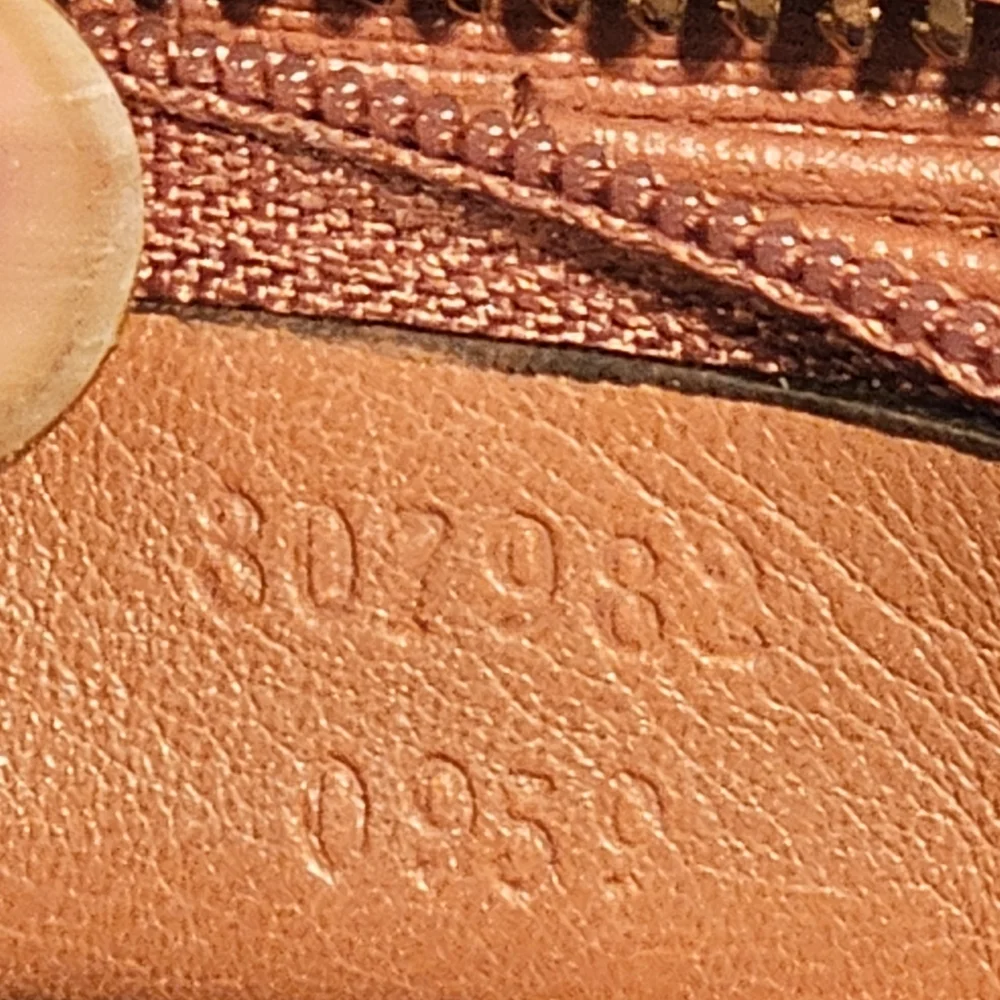 Gucci G G Supreme Star Zip-Around Continental Long Wallet - Picture 11 of 15